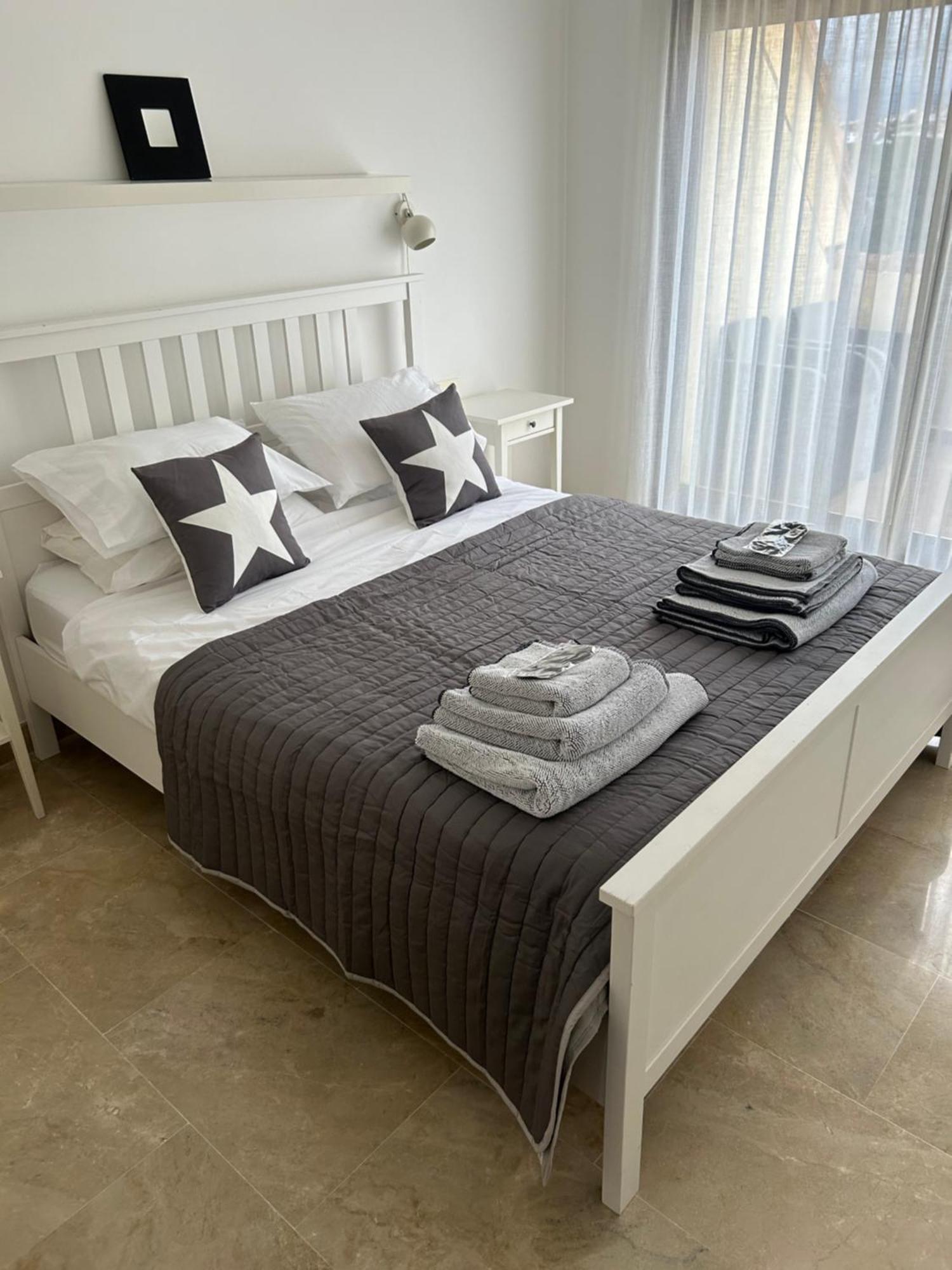 2 Bed Penthouse Apartment Manilva Kültér fotó